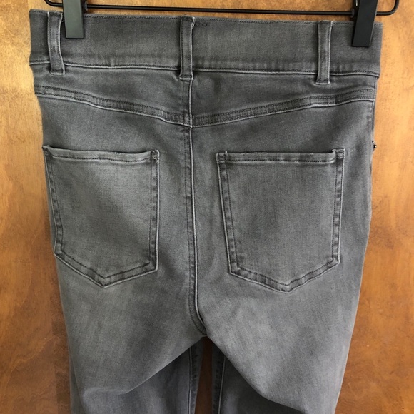 Spanx Gray High Rise Skinny Jeans Stretchy Pull On Shapewear Denim Elastic Comfy - Picture 4 of 13